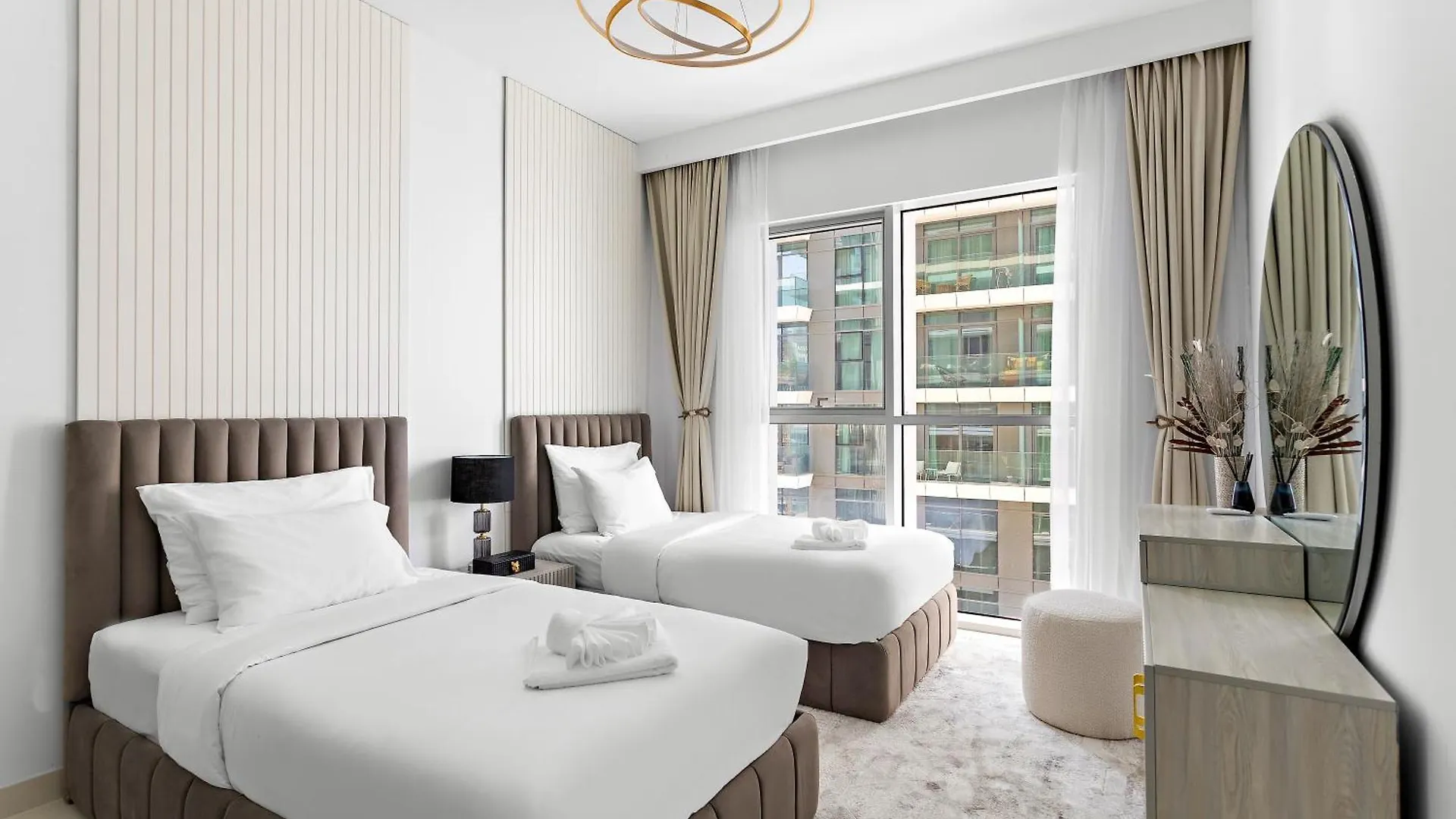 Apartment Luxury Stay Emaar Beachfront Beach Isle 1 Dubai