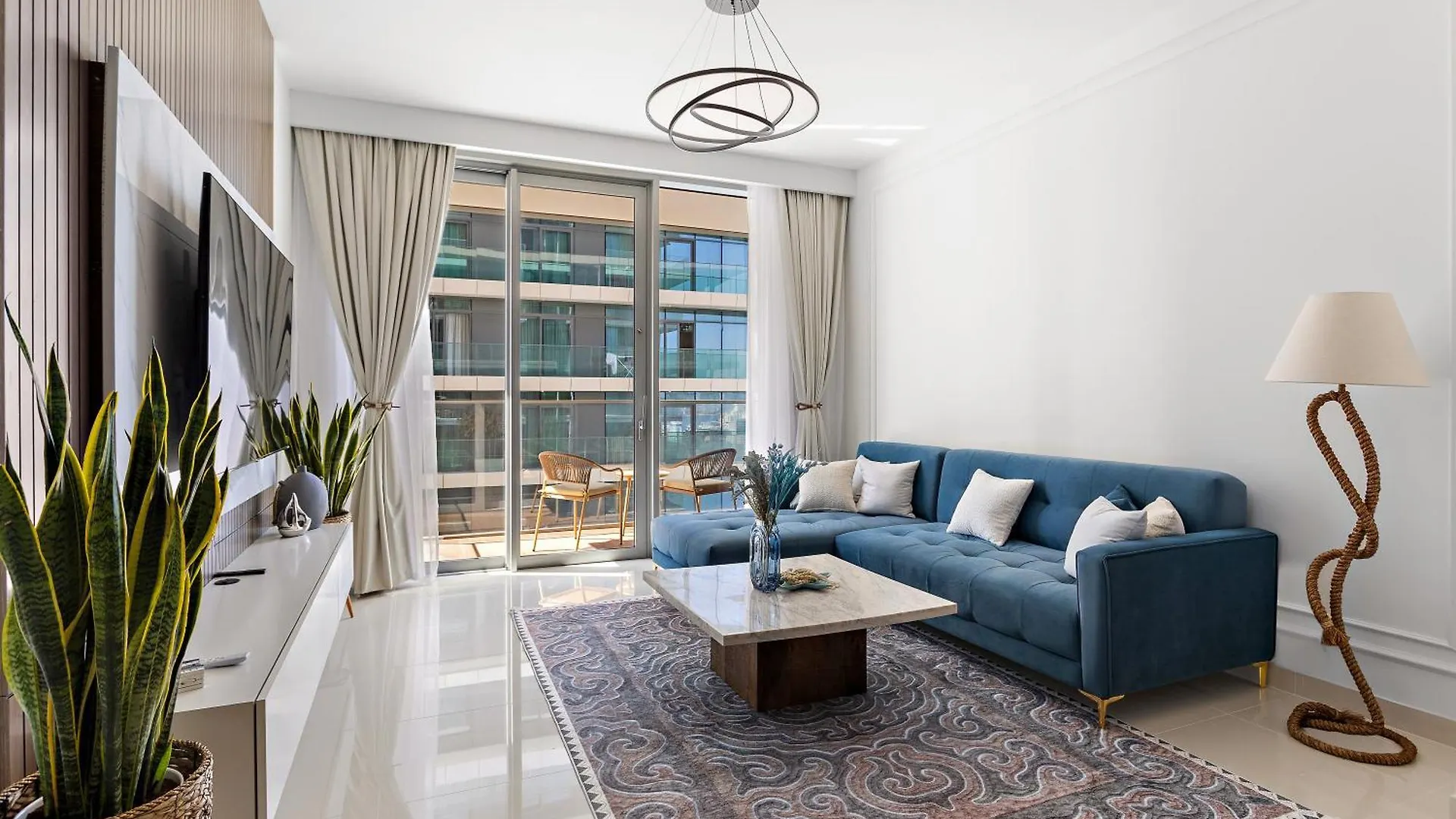 Luxury Stay Emaar Beachfront Beach Isle 1 Dubai