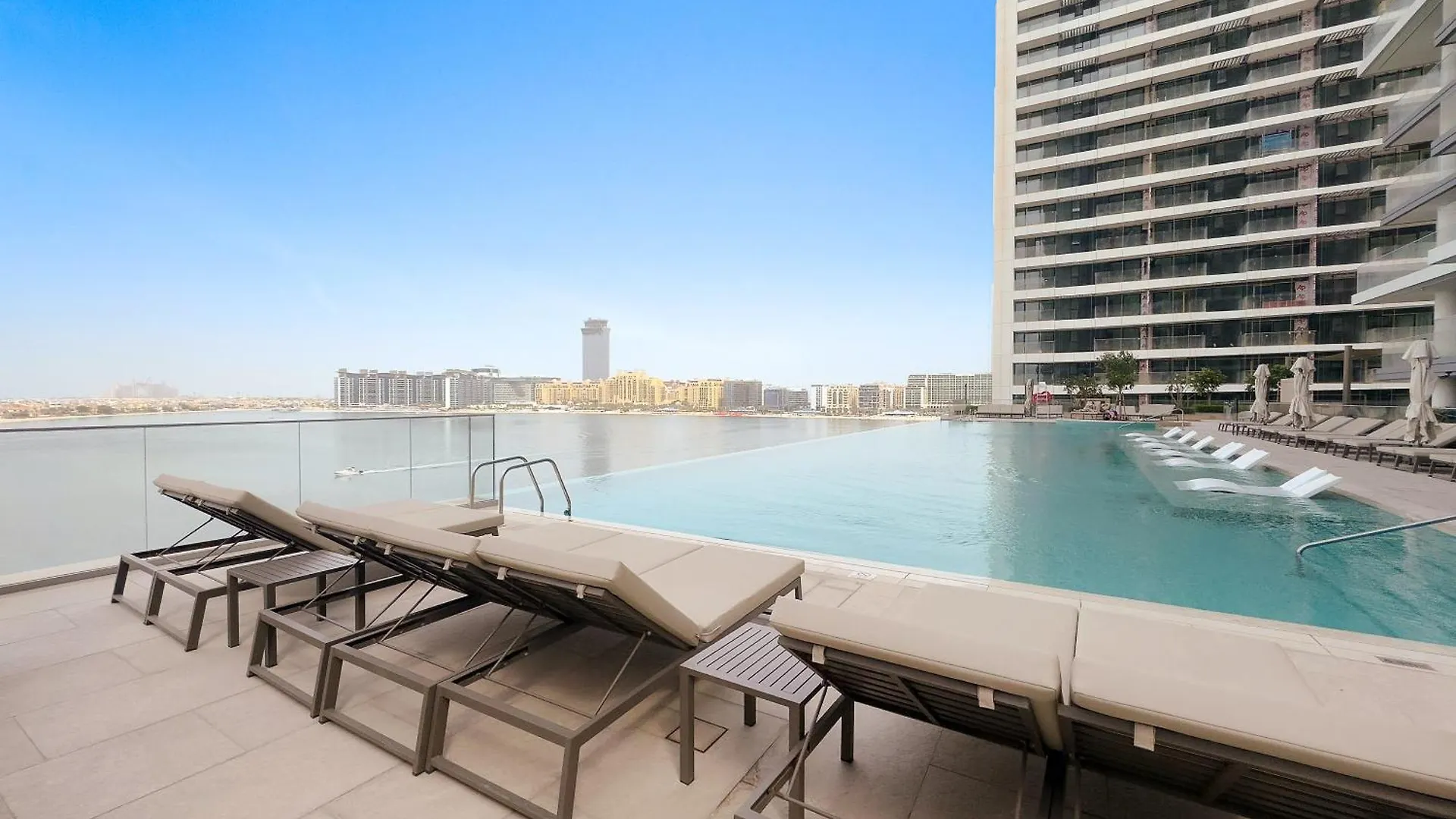 Apartment Luxury Stay Emaar Beachfront Beach Isle 1 Dubai