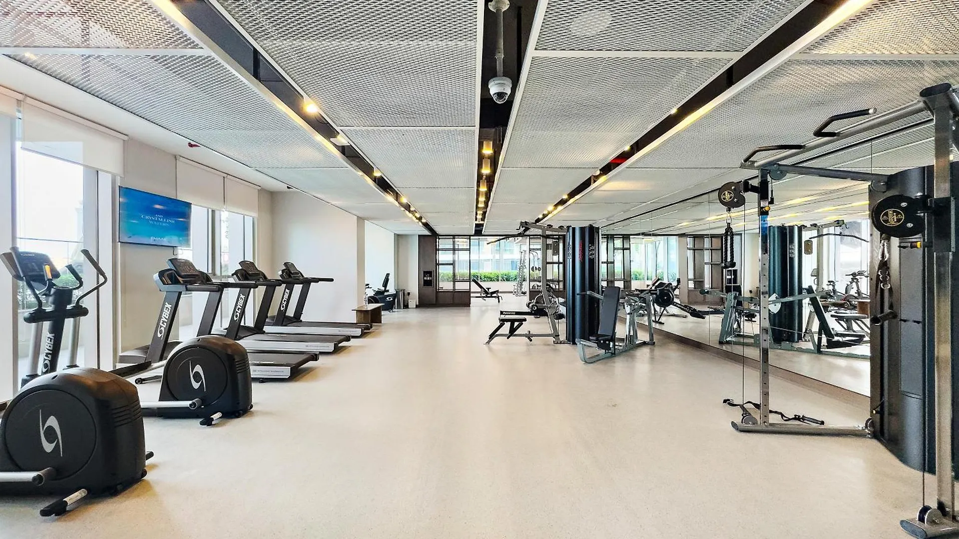 Luxury Stay Emaar Beachfront Beach Isle 1 Dubai Apartment